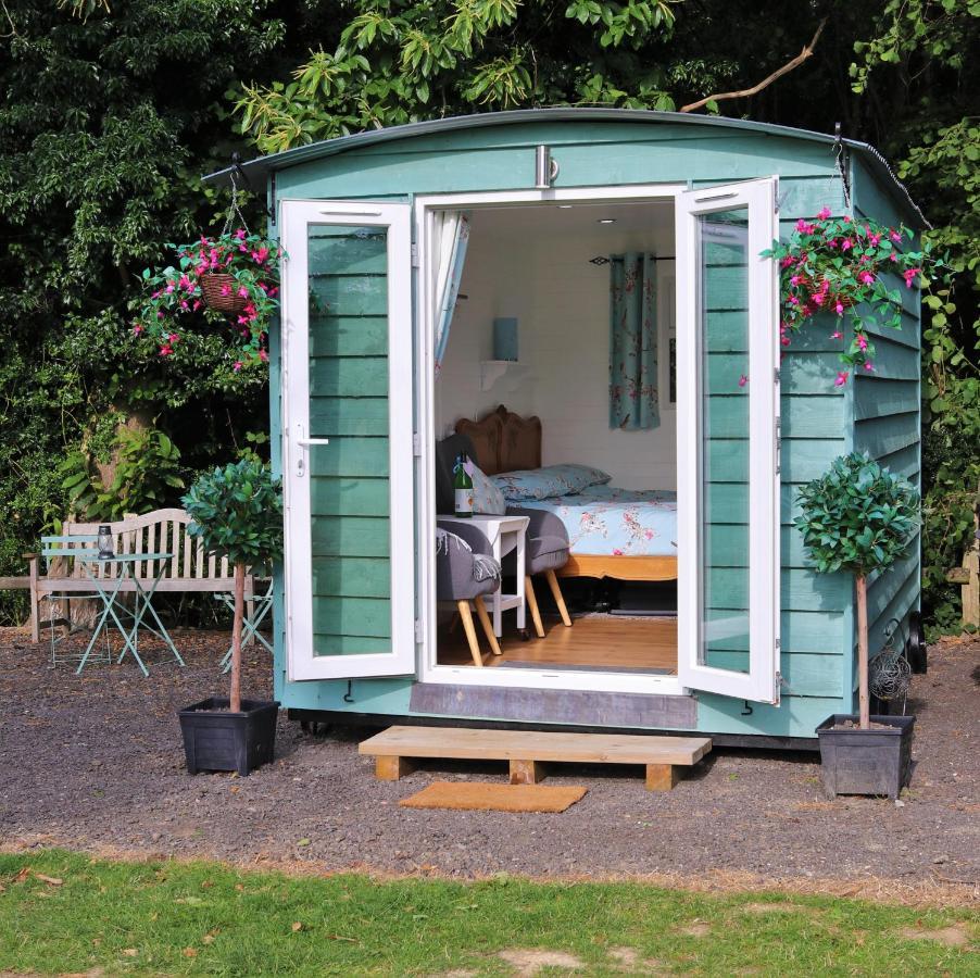 Hopgarden Glamping Luxury Shepherds Huts Wadhurst Экстерьер фото