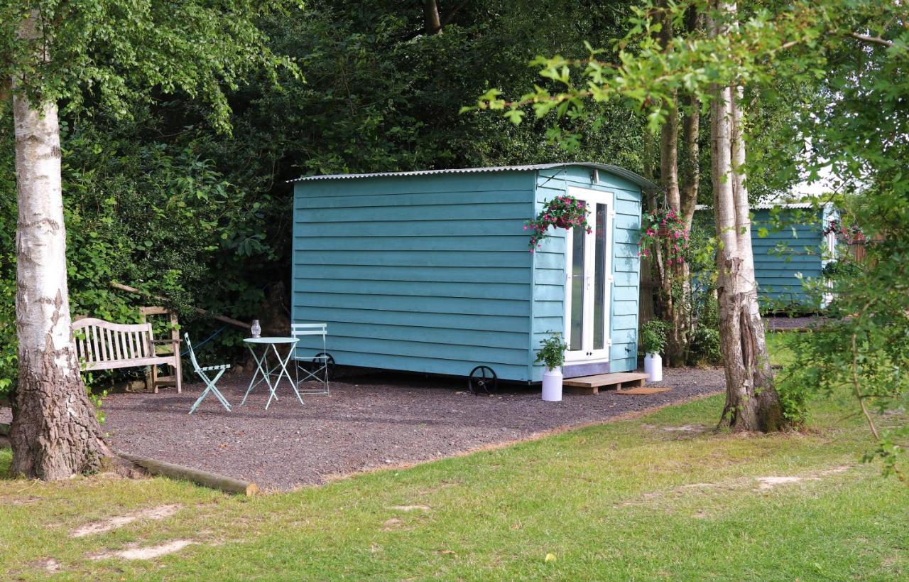 Hopgarden Glamping Luxury Shepherds Huts Wadhurst Экстерьер фото