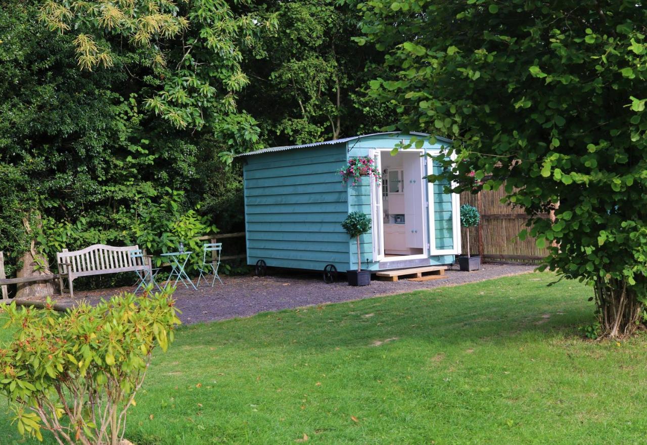 Hopgarden Glamping Luxury Shepherds Huts Wadhurst Экстерьер фото